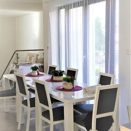Guest house Ludna 3 *